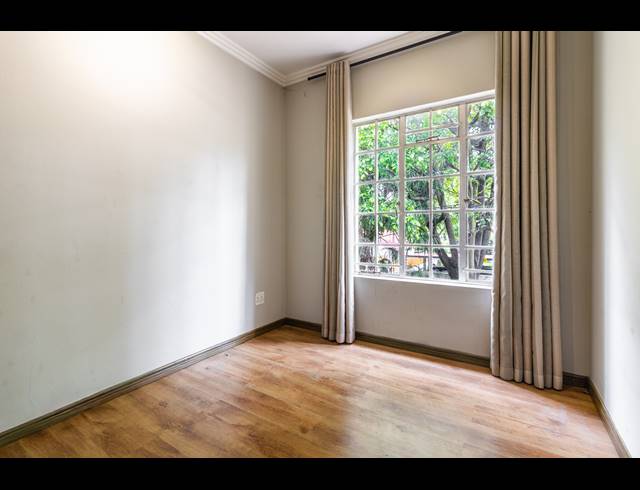 2 BEDROOM HOUSE FOR SALE IN SUNNINGHILL
